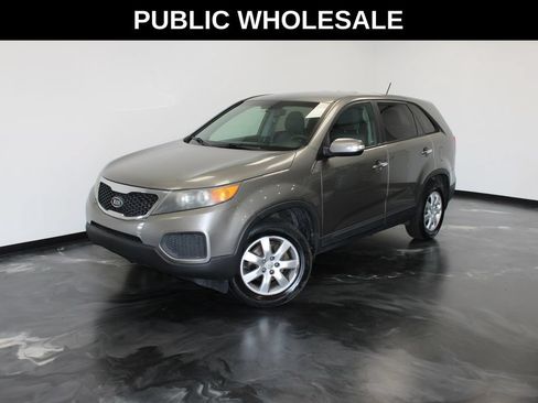 Used 2012 Kia Sorento FWD w/ Third Row Pkg image 1