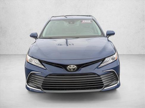 Used 2024 Toyota Camry XLE FWD image 2