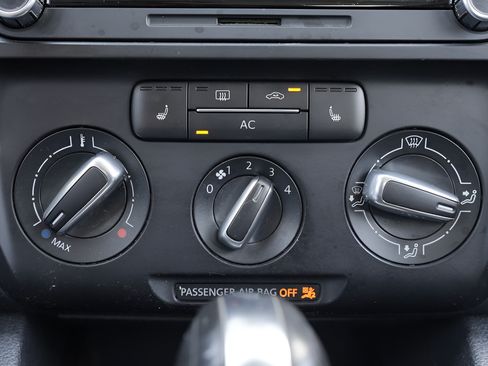 Used 2012 Volkswagen Jetta SE FWD image 31