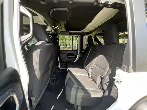 Used 2021 Jeep Wrangler Unlimited Sport AWD/4WD image 13