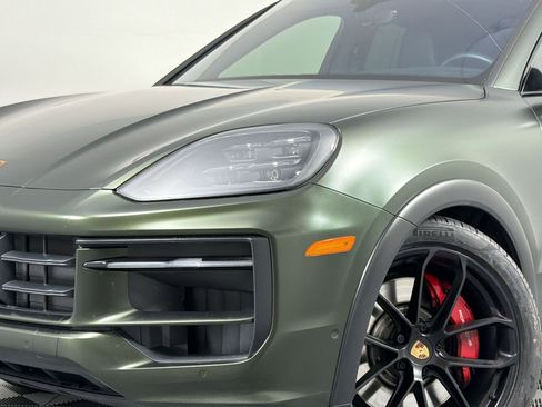 Certified 2025 Porsche Cayenne GTS AWD/4WD image 6