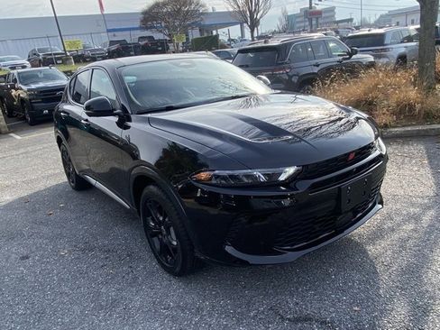 Used 2024 Dodge Hornet R/T Plus w/ Tech Pack Plus w/o Parking image 2