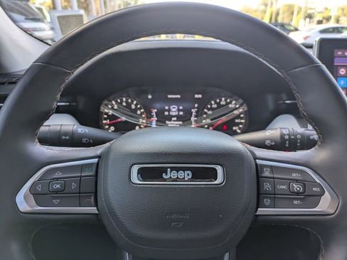Used 2022 Jeep Compass Limited w/ Sun and Sound Group image 30