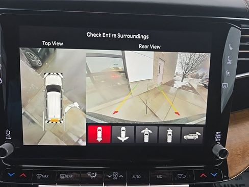 Used 2023 Jeep Grand Wagoneer L Series III image 16