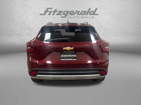 Used 2024 Chevrolet Trax LT FWD image 4