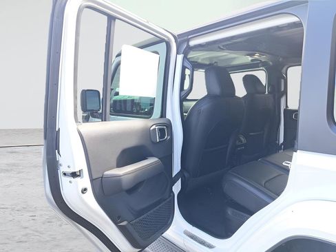 Used 2023 Jeep Wrangler Unlimited Sahara w/ Cold Weather Group AWD/4WD image 11