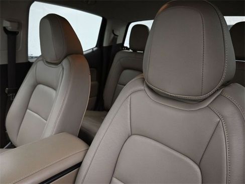 Used 2017 GMC Canyon SLT w/ Driver Alert Package image 13