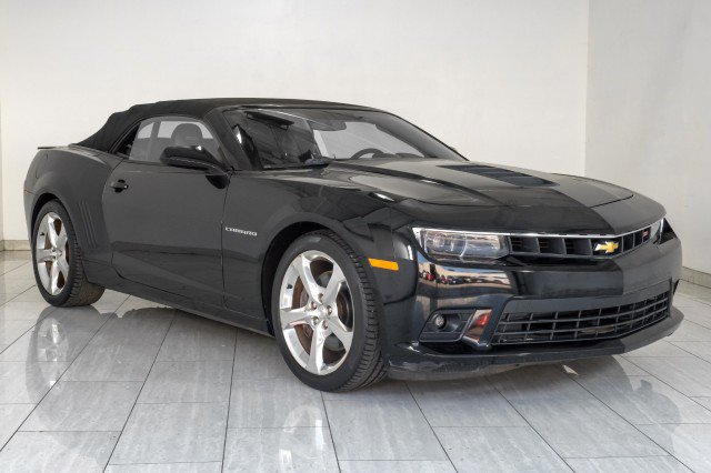 Used 2014 Chevrolet Camaro SS w/ RS Package RWD image 3