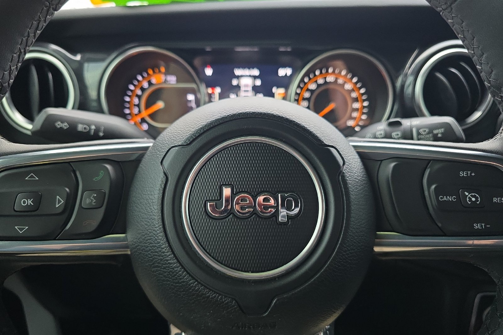 Used 2023 Jeep Wrangler Unlimited Sahara AWD/4WD image 21