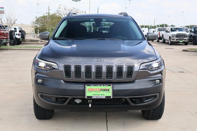 Used 2020 Jeep Cherokee Trailhawk w/ Cold Weather Group AWD/4WD image 2
