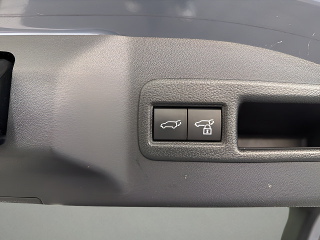 Used 2023 Subaru Solterra AWD image 37