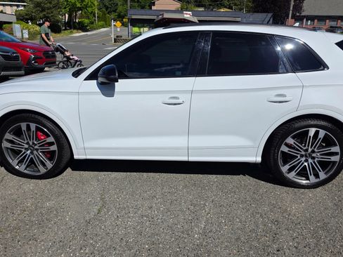 Used 2019 Audi SQ5 Premium Plus w/ Premium Plus Package AWD/4WD image 8