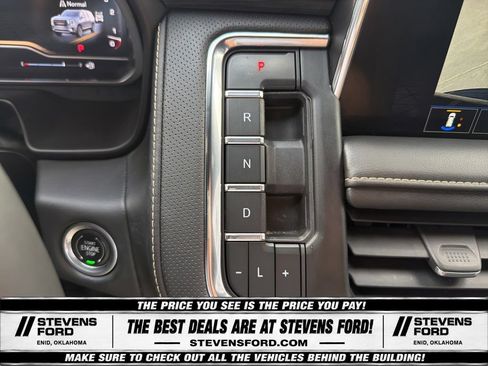 Used 2023 GMC Yukon XL SLT w/ SLT Luxury Package AWD/4WD image 29