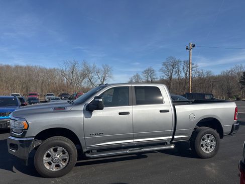 Used 2024 RAM 2500 Big Horn w/ Bed Utility Group image 4