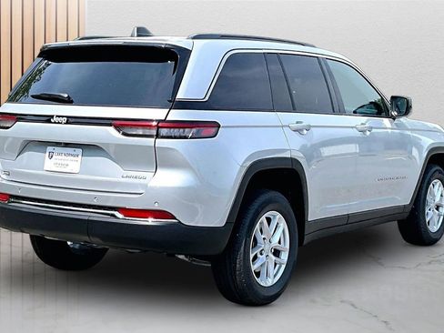 New 2026 Jeep Grand Cherokee Laredo RWD image 9