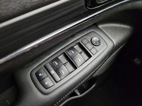 Used 2021 Jeep Grand Cherokee Limited w/ Quick Order Package 28K 80th AWD/4WD image 27