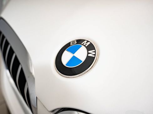 Used 2019 BMW X3 xDrive30i w/ Convenience Package AWD/4WD image 3
