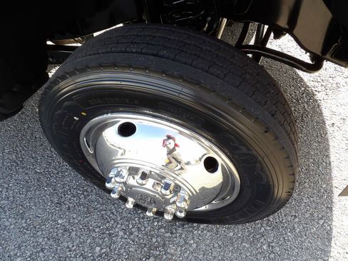 Used 2024 Ford F550 4x4 Crew Cab Super Duty image 20