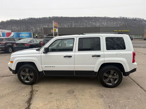 Used 2017 Jeep Patriot Sport image 4