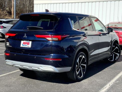 Used 2022 Mitsubishi Outlander SE image 10