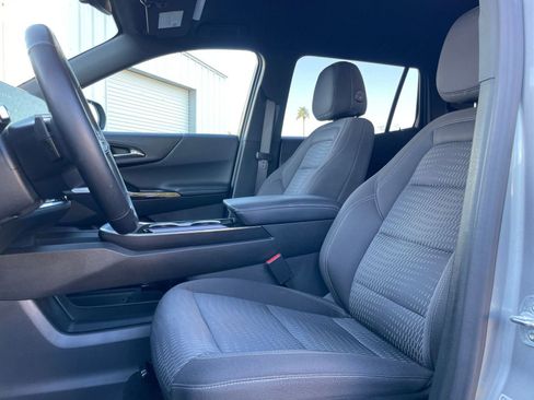 Used 2025 Chevrolet Equinox LT image 25