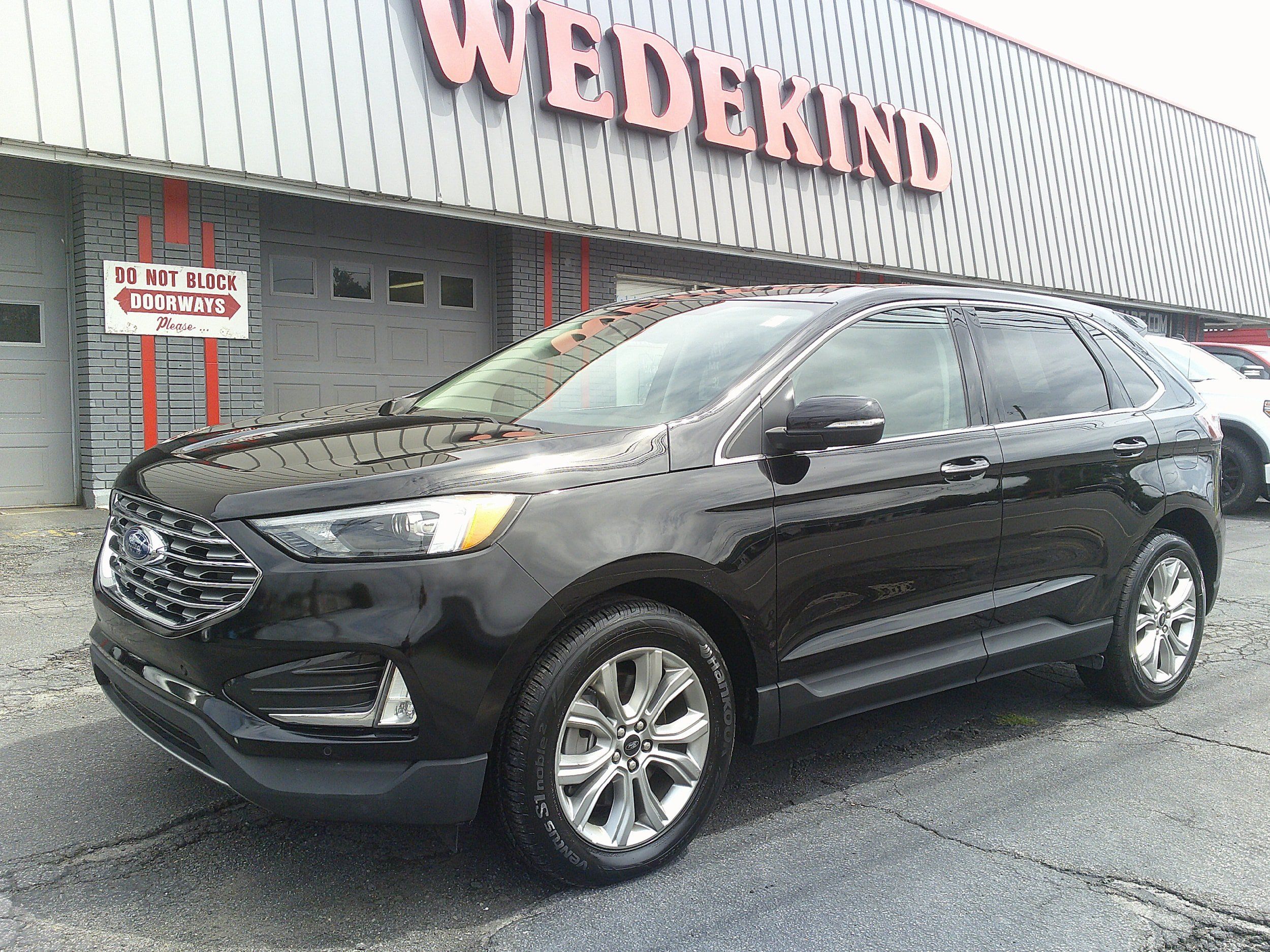 Used 2024 Ford Edge Titanium AWD/4WD image 1