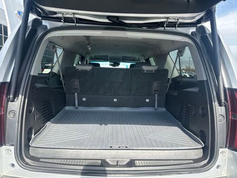 Used 2015 Chevrolet Suburban LT image 20