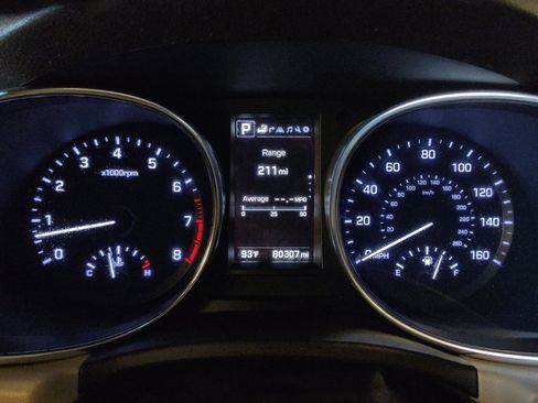Used 2018 Hyundai Santa Fe Limited AWD/4WD image 23