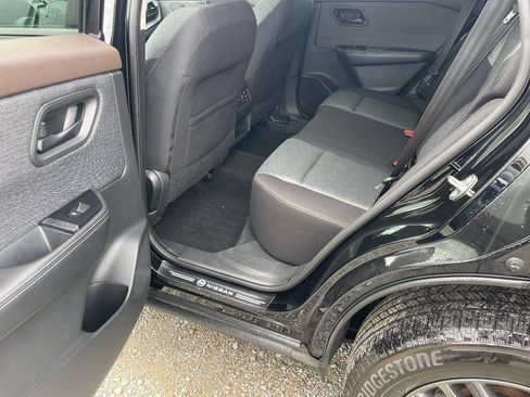 Used 2021 Nissan Rogue S AWD/4WD image 11