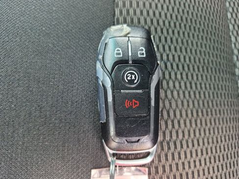Used 2017 Ford Explorer XLT AWD/4WD image 35