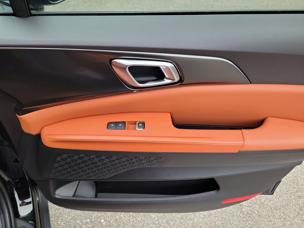 New 2026 Kia Carnival SX w/ SX Dark Edition Package FWD image 10