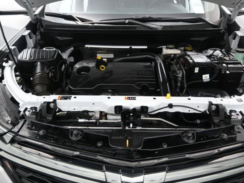 Used 2023 Chevrolet Equinox RS FWD image 17