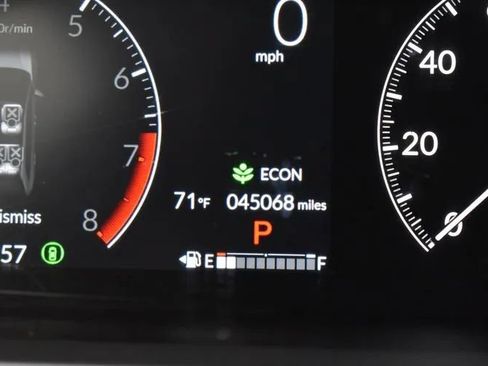 Used 2025 Honda HR-V LX image 27