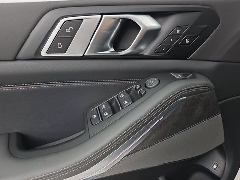 New 2026 BMW X5 xDrive50e w/ M Sport Package AWD/4WD image 27