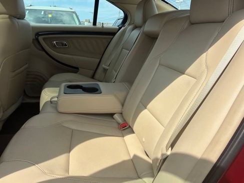 Used 2016 Ford Taurus Limited FWD image 18