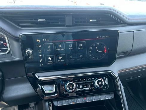 Used 2022 GMC Sierra 1500 AT4 w/ AT4 Preferred Package AWD/4WD image 12