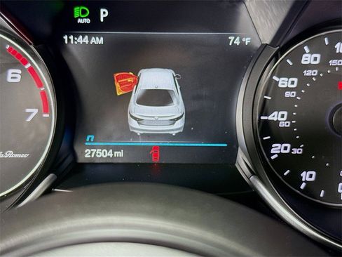 Used 2022 Alfa Romeo Giulia Ti image 13