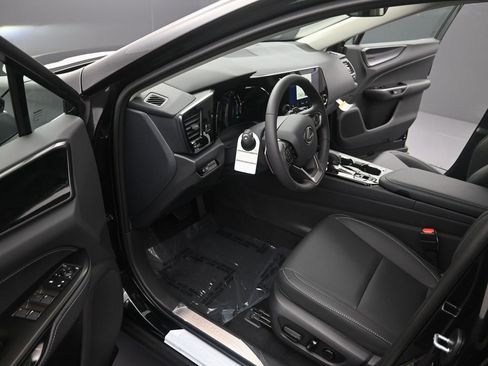 New 2026 Lexus NX 350h FWD image 13