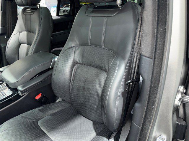 Used 2020 Land Rover Range Rover HSE AWD/4WD image 46