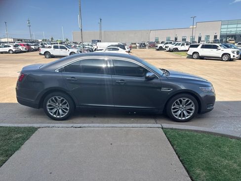 Used 2015 Ford Taurus Limited FWD image 6