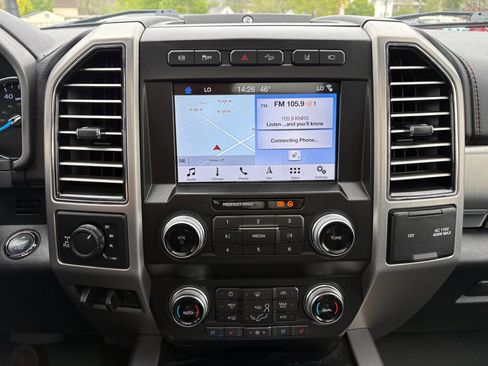 Used 2019 Ford F350 Platinum w/ Platinum Ultimate Package AWD/4WD image 25