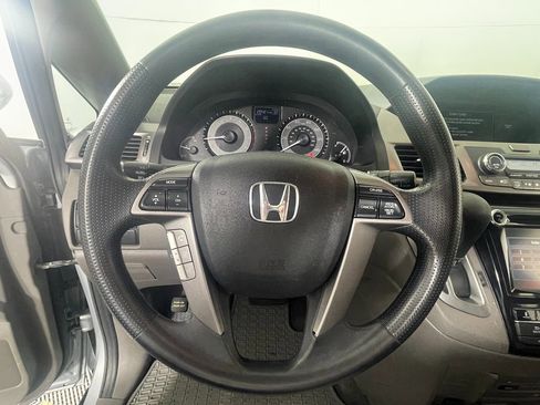 Used 2016 Honda Odyssey SE image 16