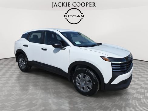 New 2026 Nissan Kicks S image 3