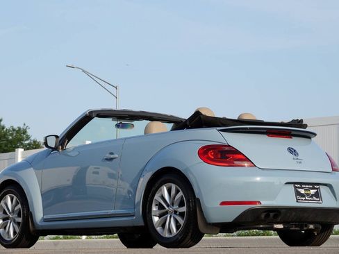 Used 2014 Volkswagen Beetle TDI FWD image 39
