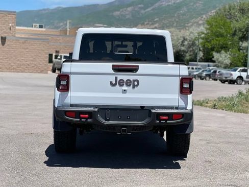 Used 2021 Jeep Gladiator Rubicon w/ Dual Top Group AWD/4WD image 9