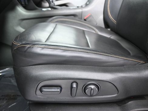 Used 2021 Chevrolet Traverse Premier w/ Redline Edition image 23