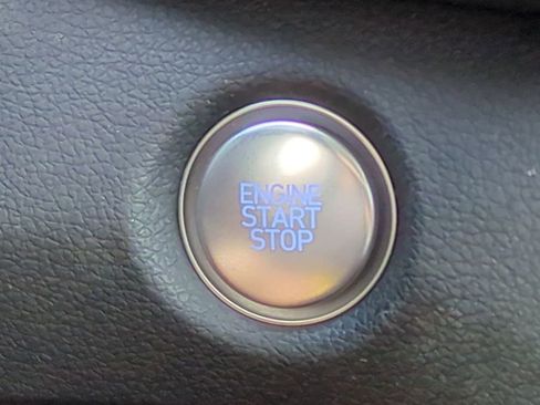 Used 2023 Hyundai Santa Fe SEL image 29