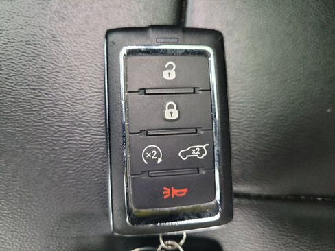 Used 2023 Jeep Grand Cherokee 4WD 4xe image 32