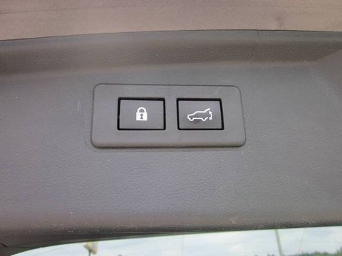 Used 2023 Subaru Outback Premium AWD/4WD image 19