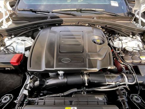 Used 2026 Land Rover Range Rover Velar S image 11
